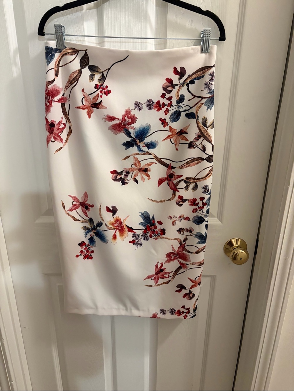Zara White Pencil Skirt with Red and Blue Floral Print